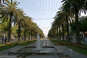 Avenue Hassan II. in der Königsstadt Fès