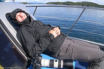 Fröhlicher Lars beim Whale Watching in Kanada