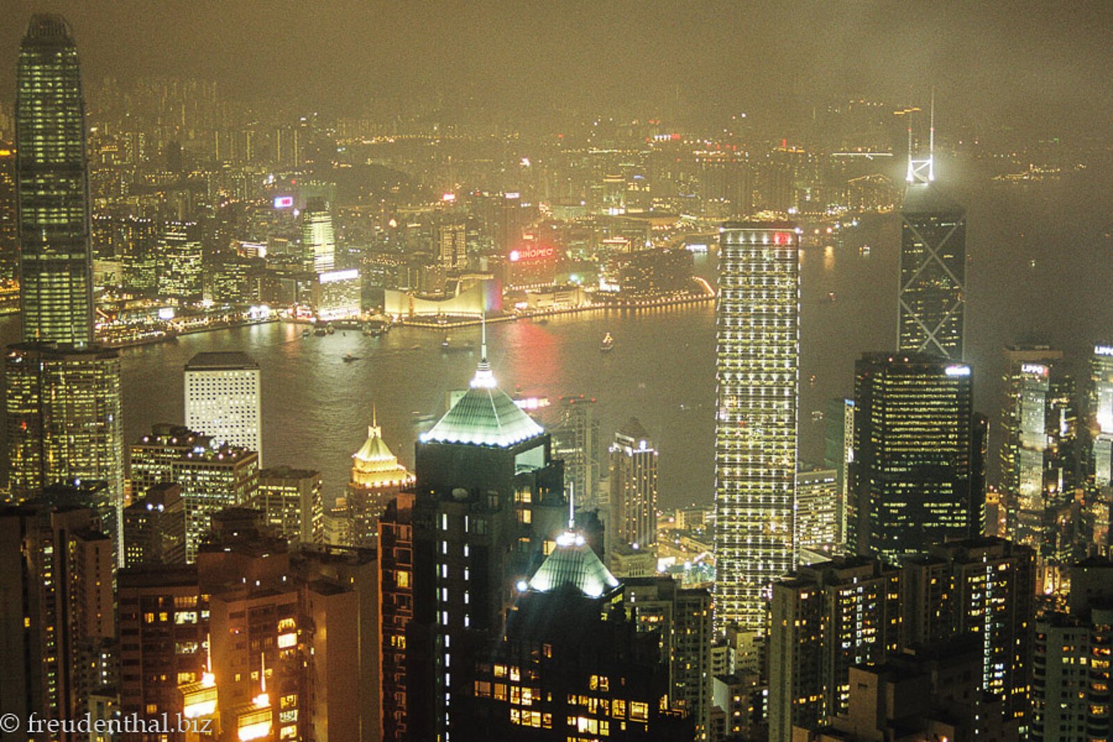 Aussicht vom Victoria Peak über das nächtliche Hongkong
