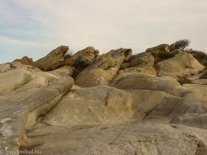 bizarre Felsen am Karidi Beach