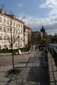 Promenade zwischen der Altstadt und der Slawischen Insel