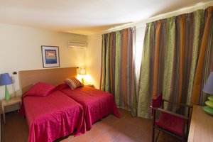 Zweites Zimmer in unserer Suite im Hotel Le Nautile