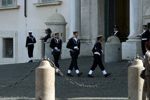 Wachablösung vor dem Palazzo del Quirinale