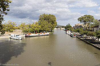 im Hafen von Homps am Canal du Midi