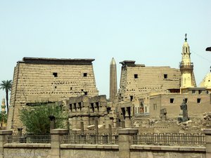 Luxor-Tempel - Pylon mit Obelisk