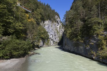 Blick von der Ryschibrücke in die Aareschlucht