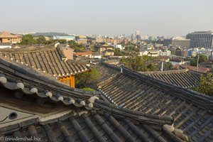 Abendlicher Blick über die Dächer auf Seoul