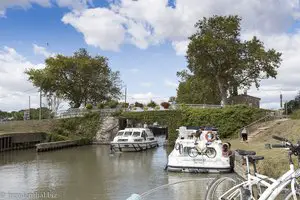 die erste Schleuse von Portiragnes am Canal du Midi