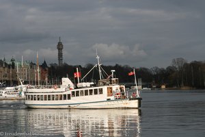 eines der wenigen Boote. die im Winter fahren