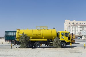 beim Truckstopp von Thumrait im Oman