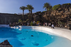 Beim Swimmingpool der Jameos del Agua