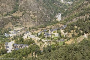 Ausblick vom Camino les Pardines auf Encamp 