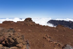 Nebelschwaden neben dem Gipfel des Piton des Neiges