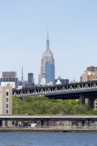 im Hintergrund das Empire State Building