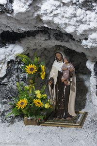 eine Marienstatue beim Eingangstunnel zur Salzmine von Nemocón