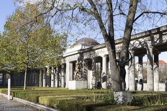 Säulengang der Alten Nationalgalerie