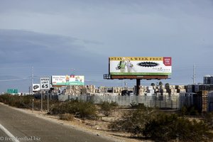 USA-Rundreise - Schilderwald an der Interstate 8 San Diego - Phoenix