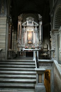 Basilica di San Marco - Treppenaufgang zum Altar