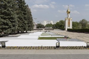 beim Heldendenkmal bei Tiraspol in Transnistrien