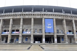 blau - die Farbe des Hertha BSC, dem Hauptnutzer des Stadions