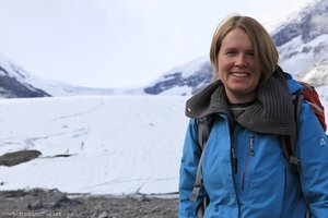 Annette beim Columbia Icefield