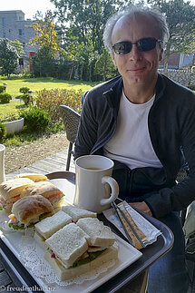 Lars beim Frühstücken in Gangneung