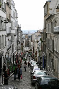 Gasse zum Fuß des Montmartres