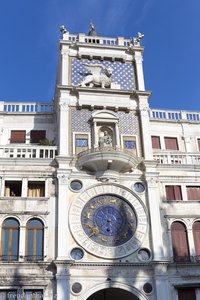 Torre dell’Orologio und die astronomische Uhr.
