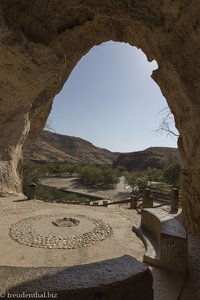 Blick aus der Höhle beim Ayn Razat im Oman