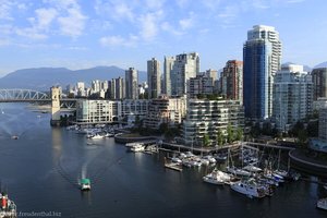 Blick auf Downtown von der Granville Street Bridge