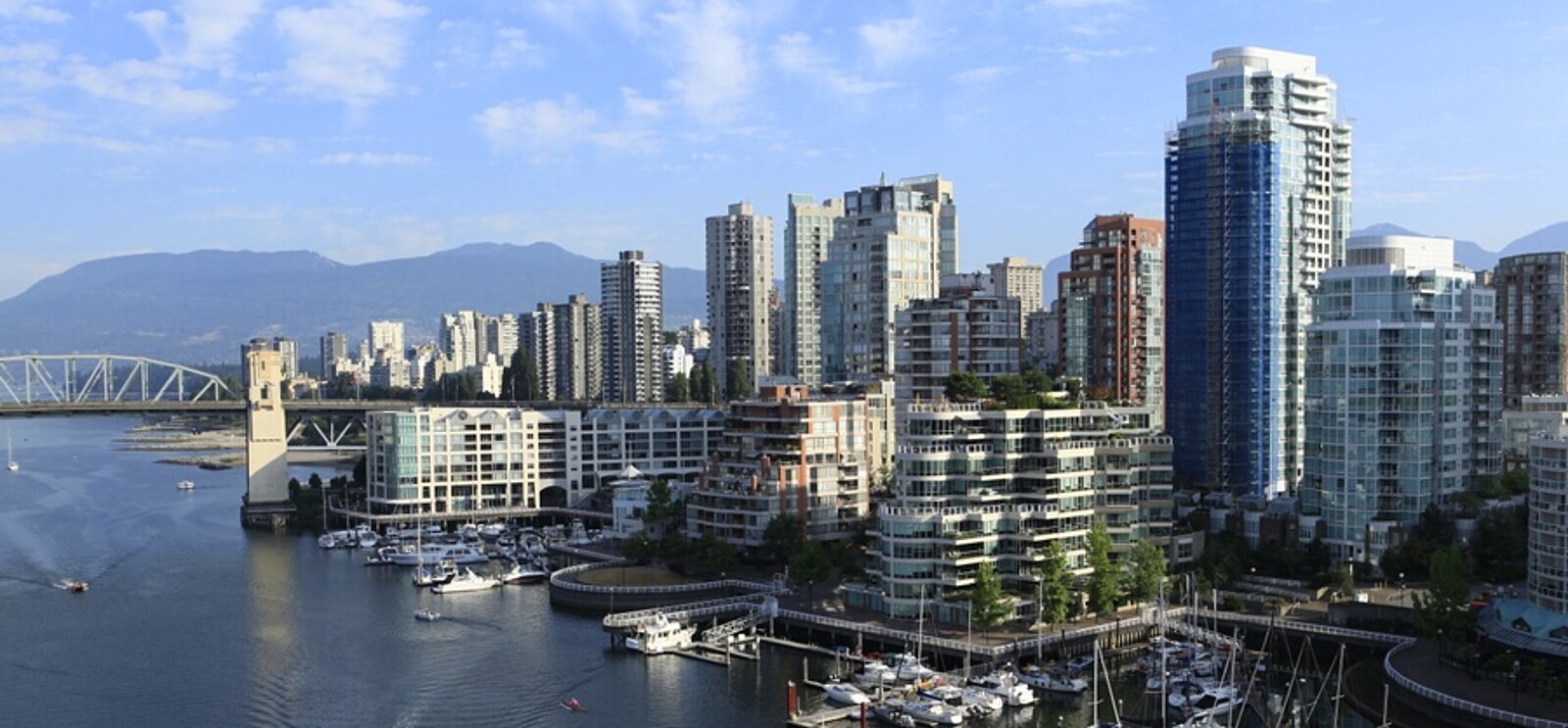 Morgendlicher Blick auf die Downtown von Vancouver in British Columbia, Kanada