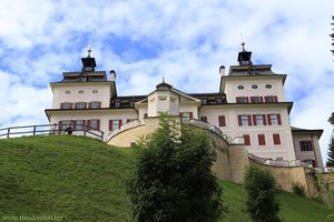 Blick auf das Schloss Wolfsthurn