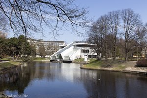 Der Stadtkanal von Riga trennt die Altstadt von der Neustadt.