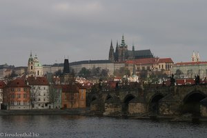 die Prager Kleinseite mit der Burg