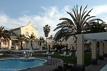 Swakopmund-Hotel - der alte Bahnhof der Kolonialstadt