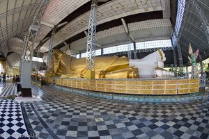 Der schöne Shwethalyaung-Buddha in Bago