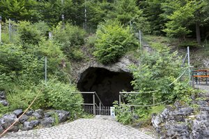 Eingang zur Sontheimer Höhle