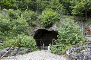 Eingang zur Sontheimer Höhle
