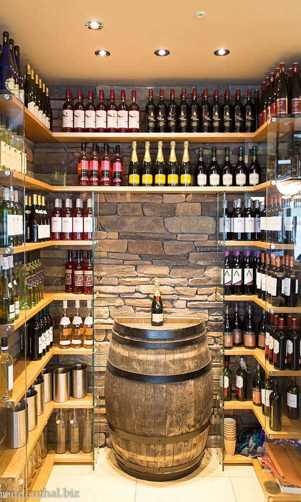 Weinauswahl im Café Fjarå bei Lerwick