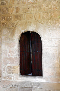 Eine Türe in der Burg Kolossi