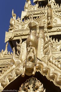 Goldene Ornamente beim Shwezigon Tempel
