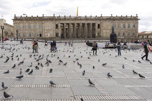 auf der Plaza de Bolívar in der Candelaria von Bogota