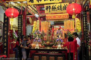 Bunter chinesischer Tempel in Kuching