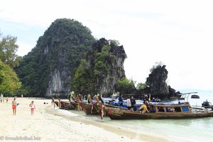 Strand und Boote bei Ko Hong