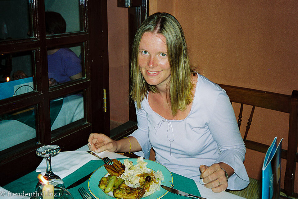 Anne beim Abendessen im Iberotel Makadi Beach bei Hurghada