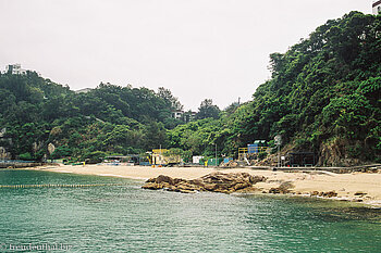 Blick auf die Surfstation und den Strand bei Cheung Chau, Hongkong