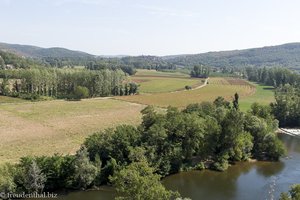 Blick über den Lot vom Château de Cénevières