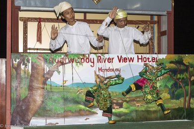 Marionettenspiel am Abend im Hotel Ayarwaddy River View