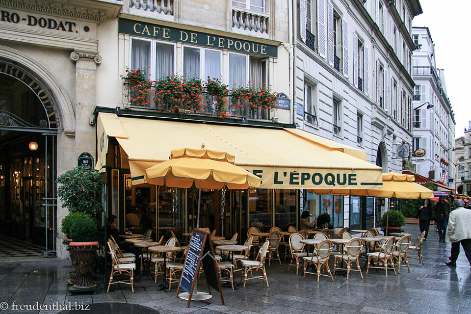 Café bei der Galerie Vero-Dodat in Paris