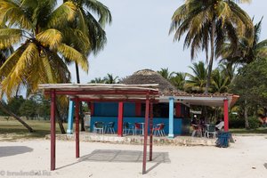 Strandbar an der Playa Larga